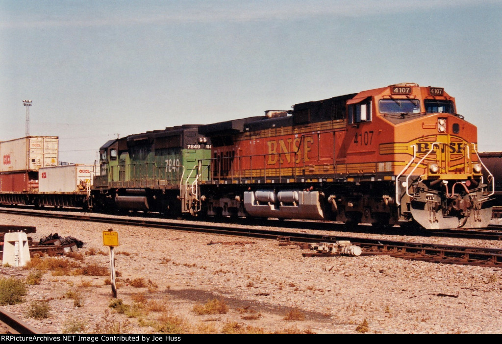 BNSF 4107 East